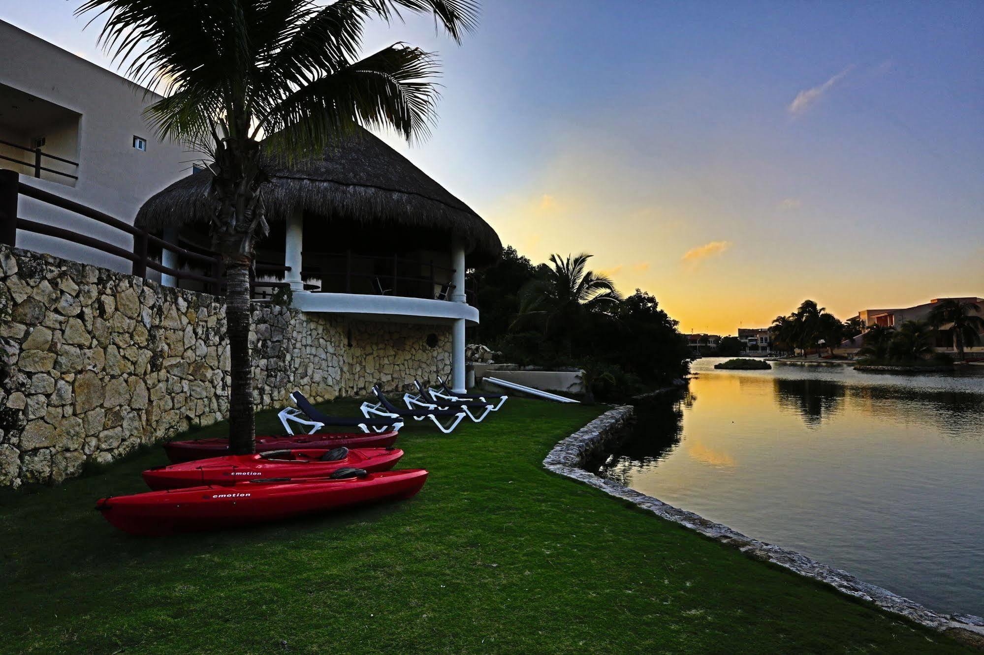 Coral Maya Stay Suites Puerto Aventuras Exterior foto